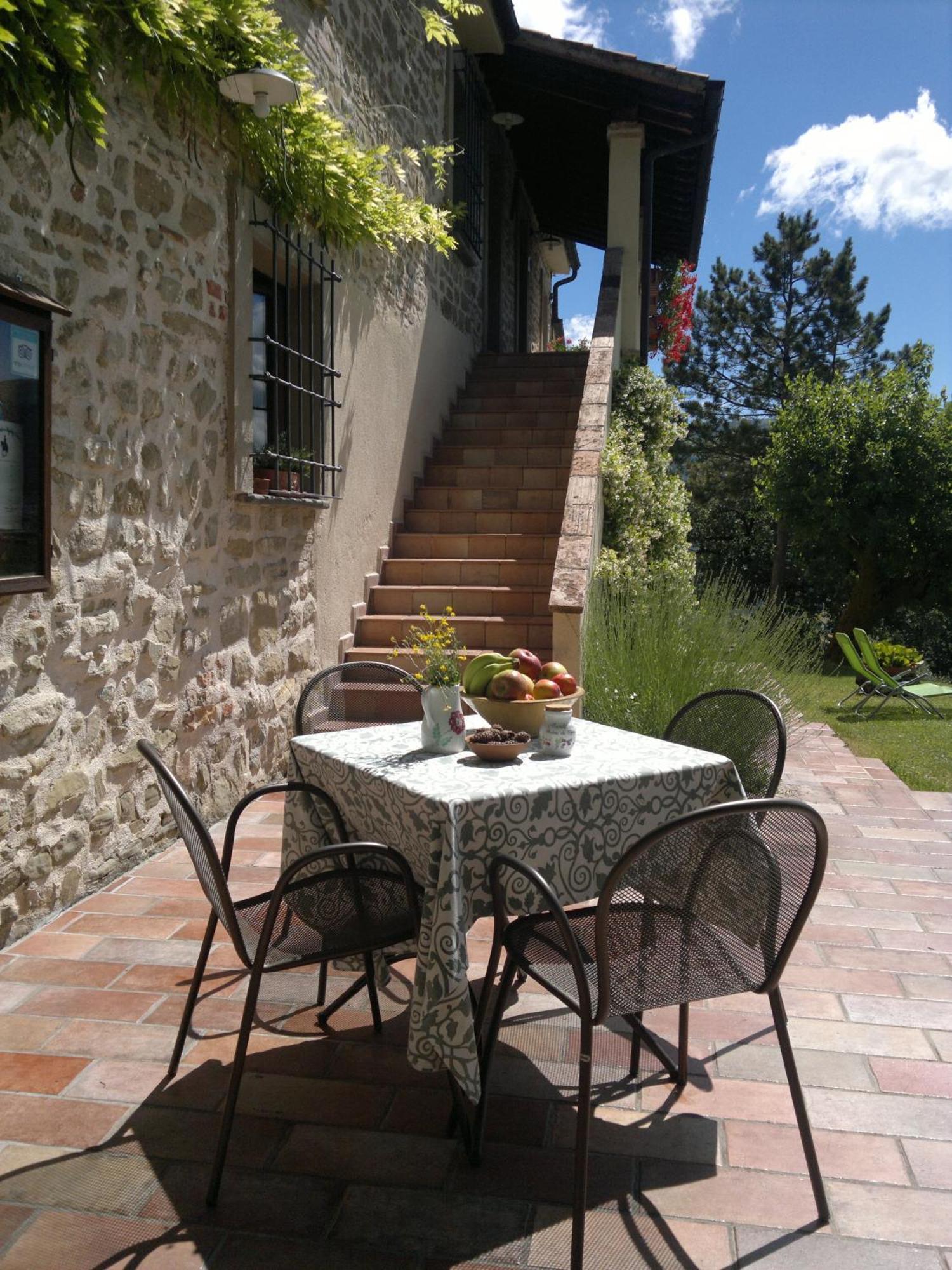 Villa Casale Degli Ulivi Gualdo Tadino Exterior foto